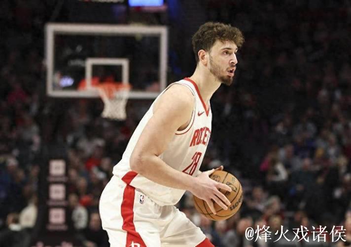 申京补篮被哈达威背后推搡，裁判未做任何吹罚