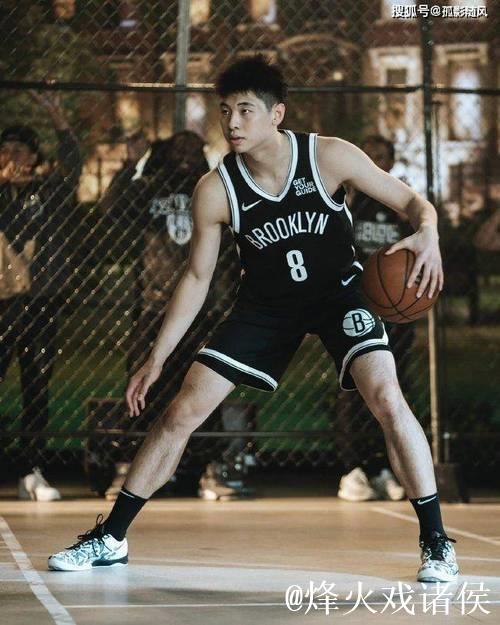 崔永熙4分钟砍下5分 两记高难度进球引爆全场 崔永熙4分钟砍下5分 两记高难度进球引爆全场