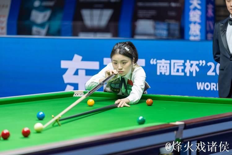 白雨露：女子斯诺克界的新锐力量初露锋芒